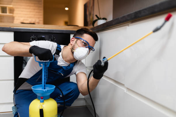 Best Commercial Pest Control Services  in West Liberty, WV